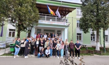 STUDENTI DIN BELGIA SI GERMANIA IN VIZITA LA PERSOANELE CU DIZABILITATI DIN RESITA