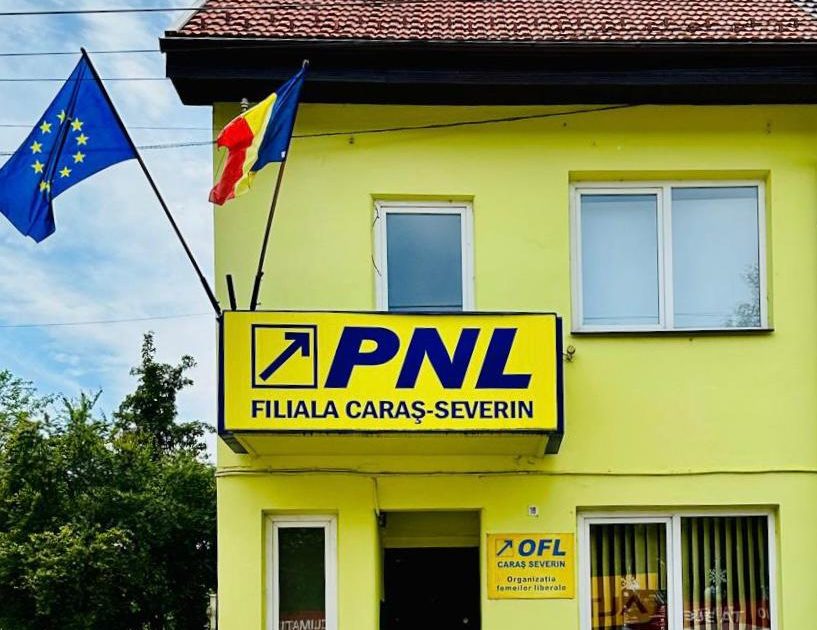 PENELISTII DIN CARAS SEVERIN SE SAPA INTRE EI!