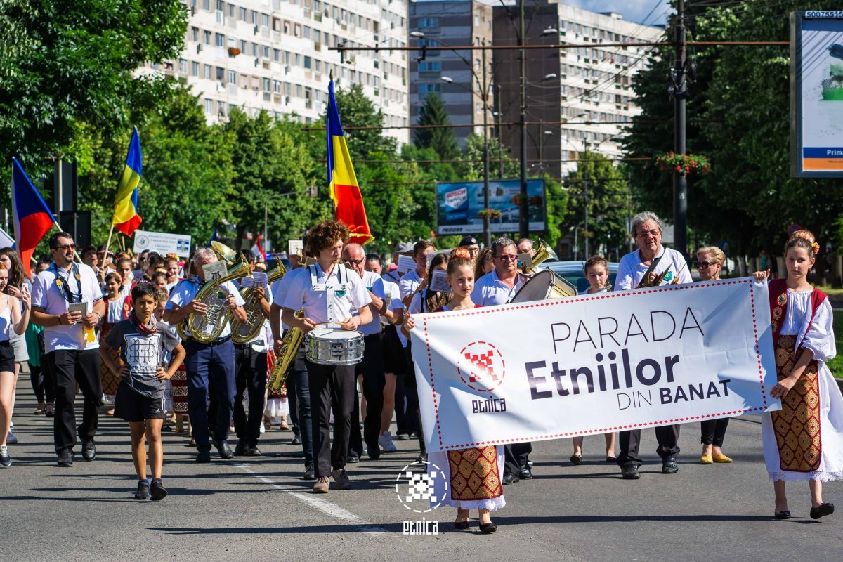 INCEPE FESTIVALUL ETNICA-SARBATOAREA RESITEI!