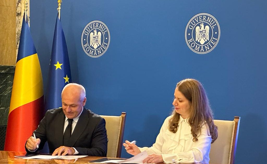 Președintele Consiliului Județean Caraș-Severin, Romeo Dunca, aduce schimbări majore în educație prin dotarea unităților de învățământ