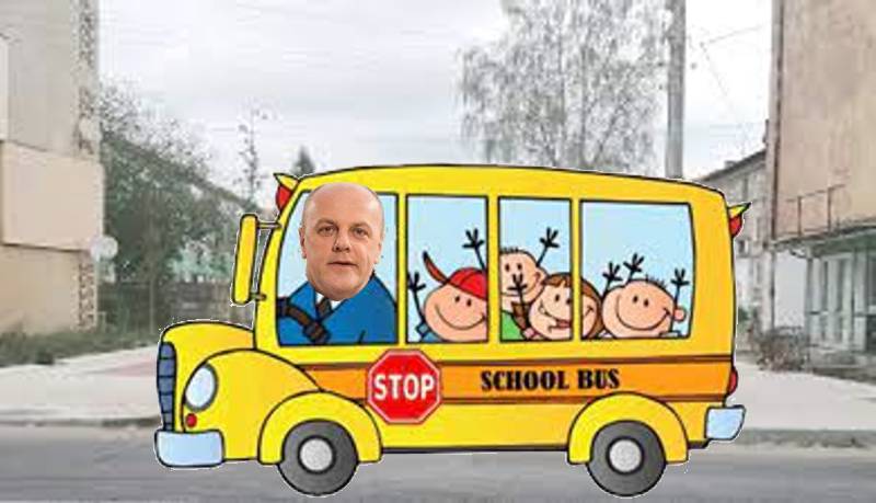 Primăria Reșița oferă elevilor un autobuz școlar gratuit pentru a facilita accesul la educație