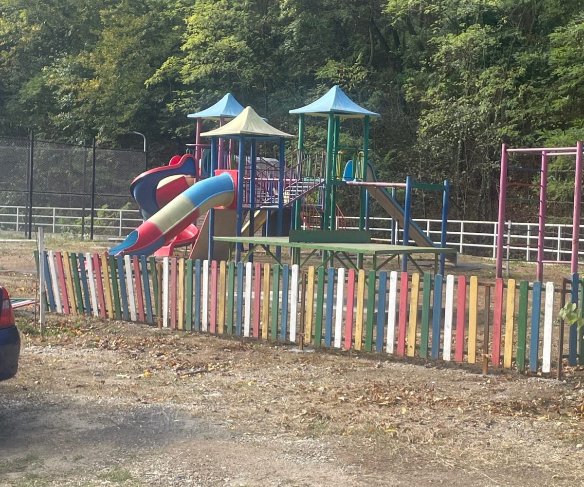 Noi locuri de joaca pentru copii,in Moldova Noua