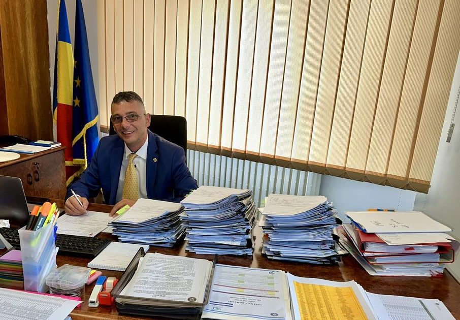 O CE VESTE MINUNATA! RESITENII VOR PUTEA MERGE LA TEATRU!