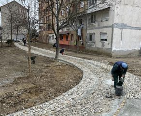 Oază urbană în cartierul Pipirig: Primaria Caransebeș ne uimește!