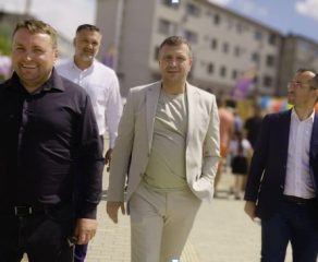 Silviu Hurduzeu în campanie electorală: Promite vrute si nevrute!