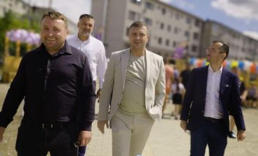 Silviu Hurduzeu în campanie electorală: Promite vrute si nevrute!