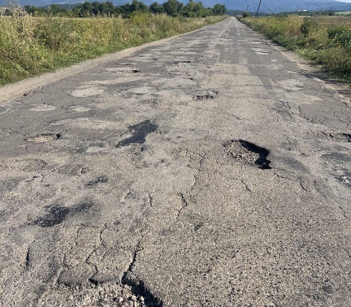 Modernizarea DJ 571 Ciuchici -Moldova Nouă începe de la ambele capete! Daca executanții nu se întâlnesc vom avea doua drumuri județene!