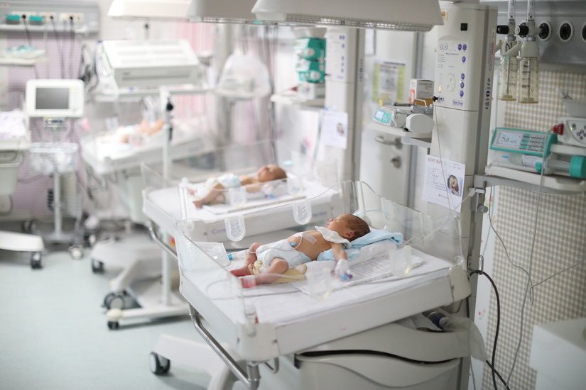 Confortul bebelușilor din Reșița: secția de neonatologie dotată cu aer condiționat