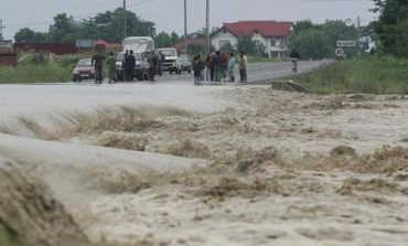 Se revarsă Dunărea? Localitati riverane din Caraș-Severin în pericol?