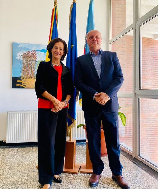 SE INFRATESTE RESITA CU VIENA?