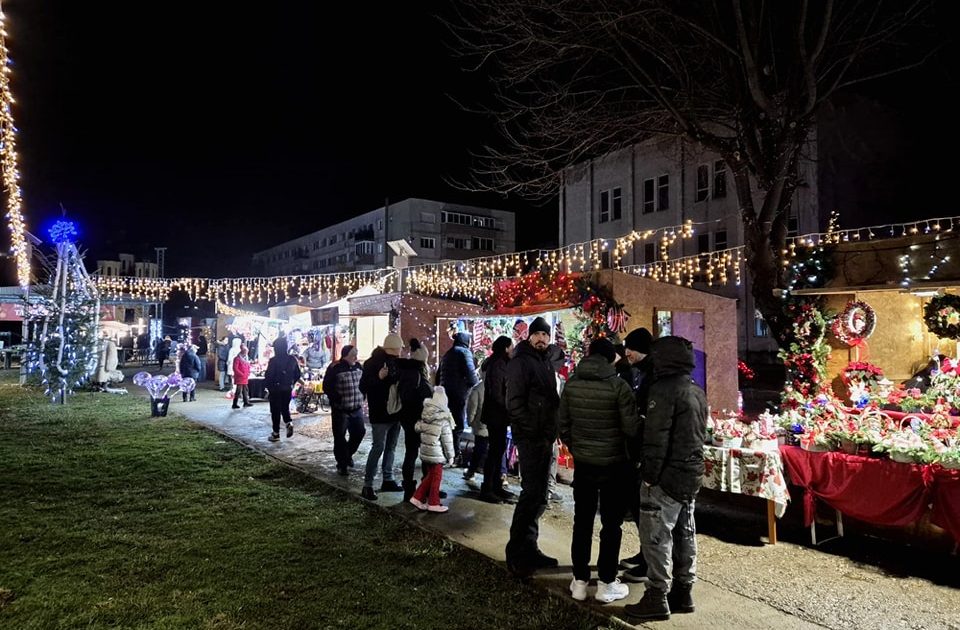 Târgul de Crăciun de la Moldova Nouă: magia sărbătorilor prinde viață!