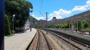 Panică pe șine! Trenurile puse în pericol de hoții de cabluri la Reșița!