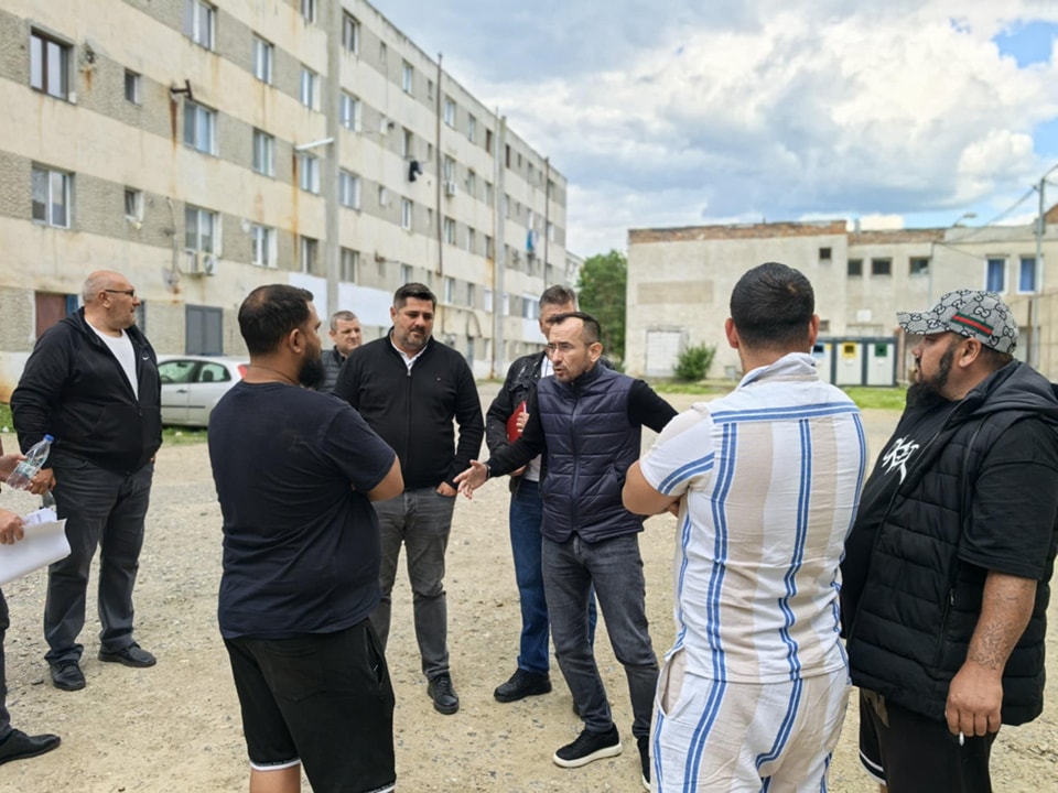 Primarul Adrian Torma ascultă vocea orașului! Trei zile de dialog direct cu cetățenii din Moldova Nouă