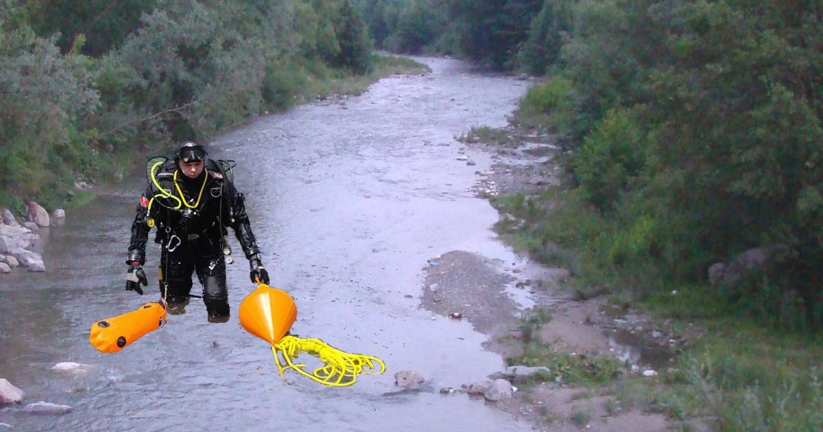 TRAGEDIA DE PE CERNA: Trupul unui bătrân de 73 de ani, găsit fără viață de scafandri – comunitatea din Băile Herculane, în doliu