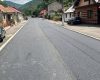 Asfalt proaspăt pe Strada Minerilor! Infrastructura rutieră din Moldova Nouă intră în linie dreaptă