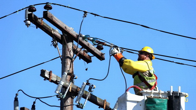 Întreruperi programate de energie electrică la Moldova Nouă: modernizări pentru un viitor mai bun