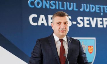 „Tăiem piciorul sau dăm cu rivanol?” – Hurduzeu, chirurgul de Caransebeș al politicii naționale