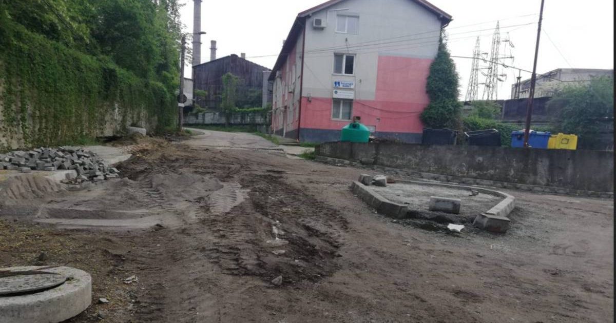 RESITA.Popa promite, blocurile crapă!