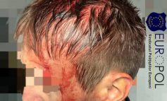 HAOS LA BOCȘA! POLIȚIȘTI ATACAȚI CU STICLE, AGRESORII LĂSAȚI LIBERI – EUROPOL: „LEGEA DOAR PENTRU UNII?”