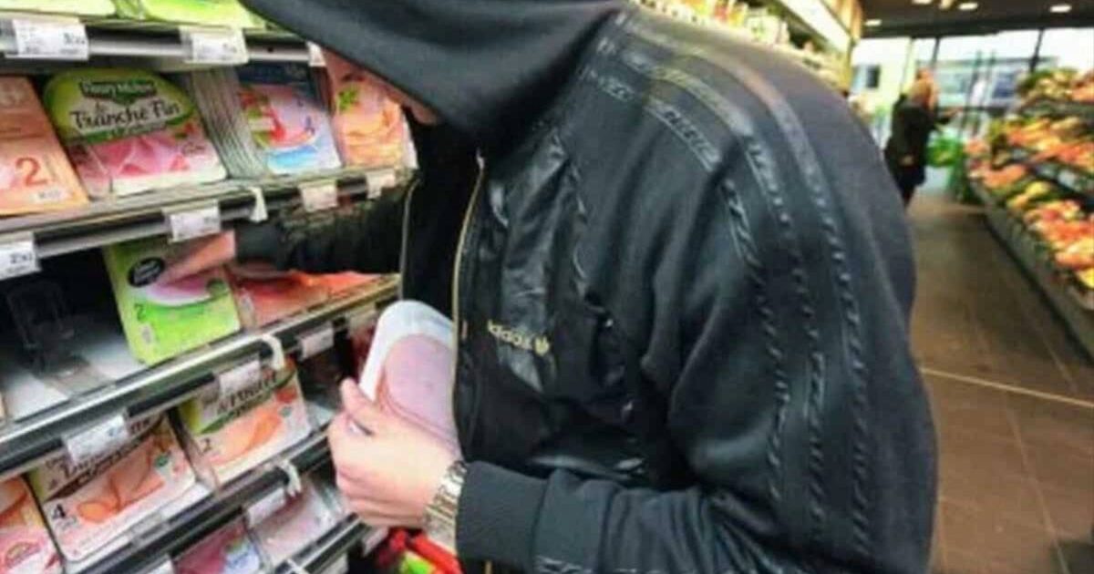 A FURAT, DAR A DAT DE GHINION! Polițist aflat în timpul liber a prins un hoț în plină zi, la Caransebeș!