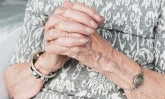 Teroare la Reșița! Bătrână de 89 de ani atacată în propria casă – agresorul, arestat după o noapte de coșmar