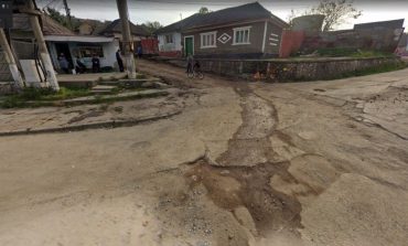 RESITA.Primăria modernizează Catanga, dar Dealul Crucii rămâne în ruine!”