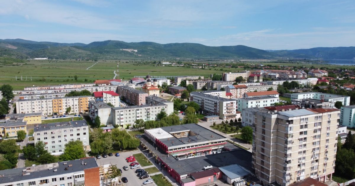 Moldova Nouă prinde culoare și căldură!