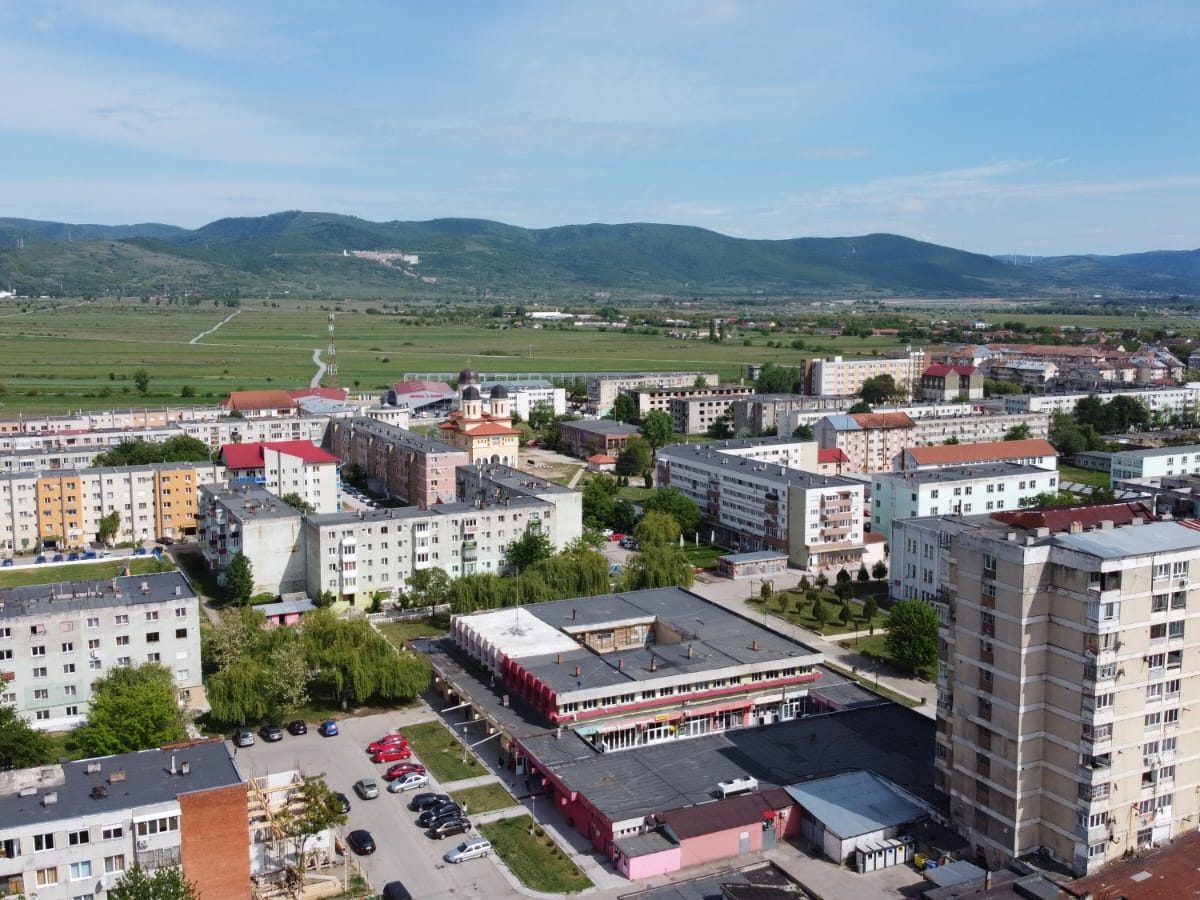 Moldova Nouă prinde culoare și căldură!