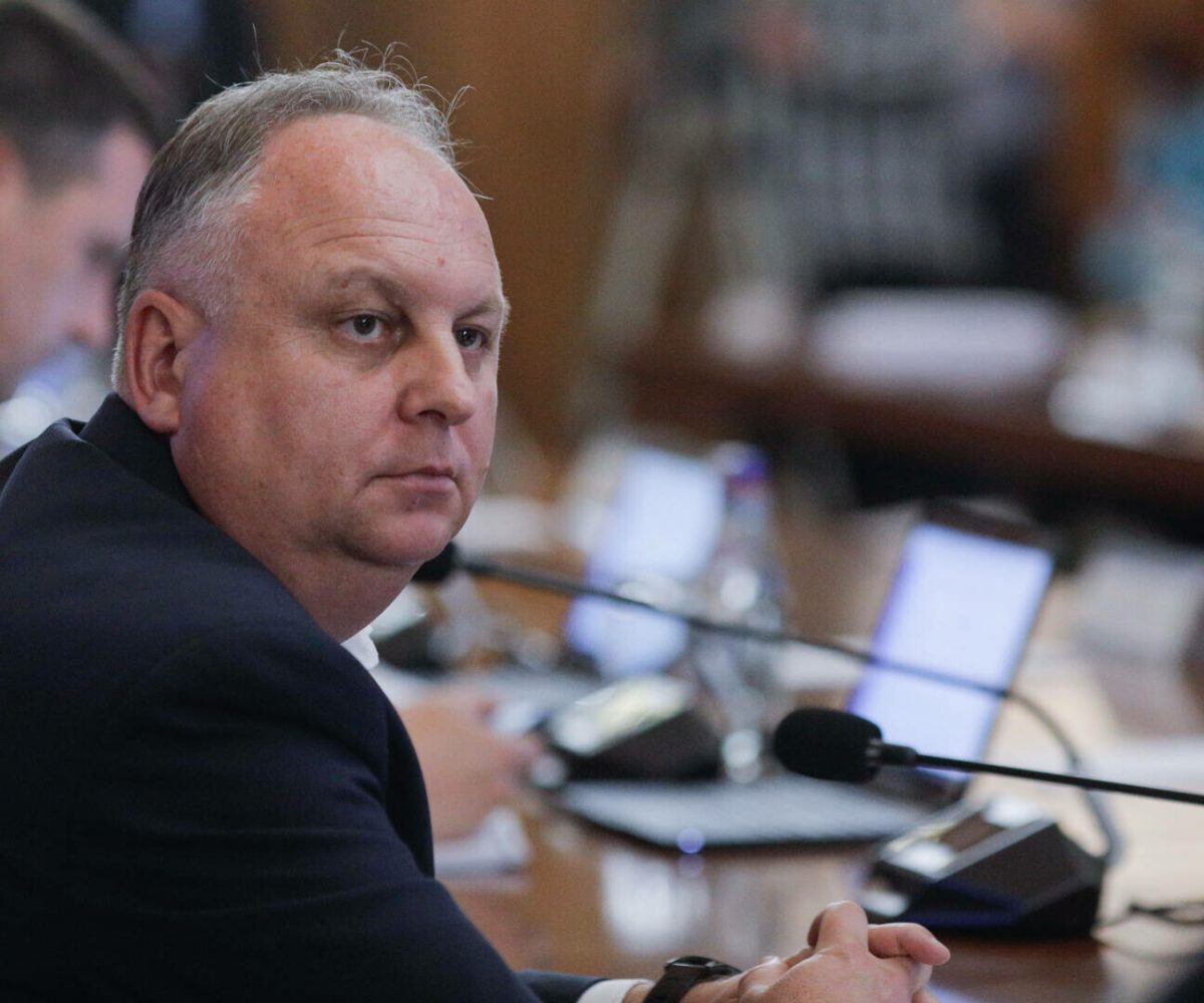 ȘOC LA VÂRFUL STATULUI. UN FOST SECRETAR DE STAT, TRIMIS ÎN FAȚA JUDECĂTORILOR