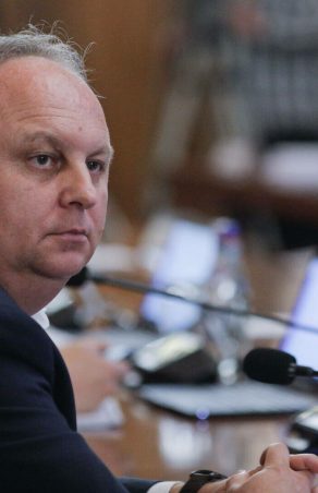 ȘOC LA VÂRFUL STATULUI. UN FOST SECRETAR DE STAT, TRIMIS ÎN FAȚA JUDECĂTORILOR