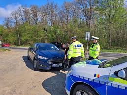 HAOS TOTAL PE ȘOSELELE DIN CARAȘ-SEVERIN! Record de beți la volan și inconștienți fără permis, trimiși în judecată!