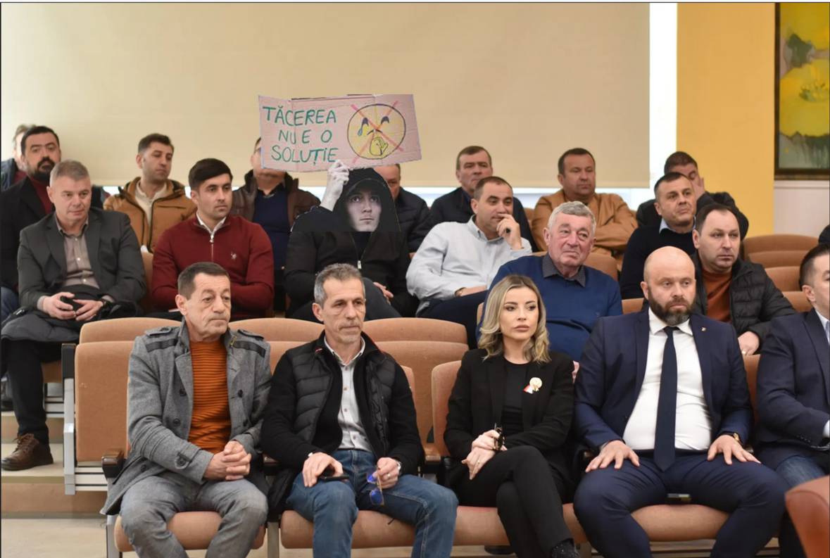  PRIMAR DEMISIONAR LA HUEDIN, BOICOT LA IMPOZITE – PRIMARII DIN CARAȘ-SEVERIN, CE MAI AȘTEPTAȚI?