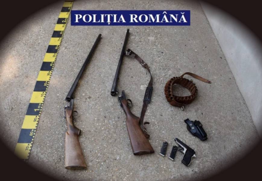 REȘIȚA-TRANZACȚIE CU ARME LETALE ÎN INIMA ORAȘULUI! Cumpărător prins în flagrant de polițiști