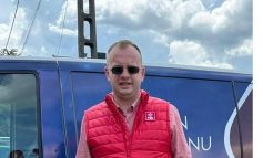 ȘOCANT! NEPOTUL PREFECTULUI, PROFESOR DE MESERIE, A INTRAT CU MAȘINA ÎN FOSTA IUBITĂ PE "DRUMUL MORȚII"!