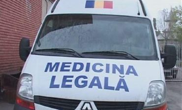 MISTER ÎN REȘIȚA! BĂRBAT GĂSIT MORT PE TERASA UNUI BLOC — NIMENI NU ȘTIE CE S-A ÎNTÂMPLAT!