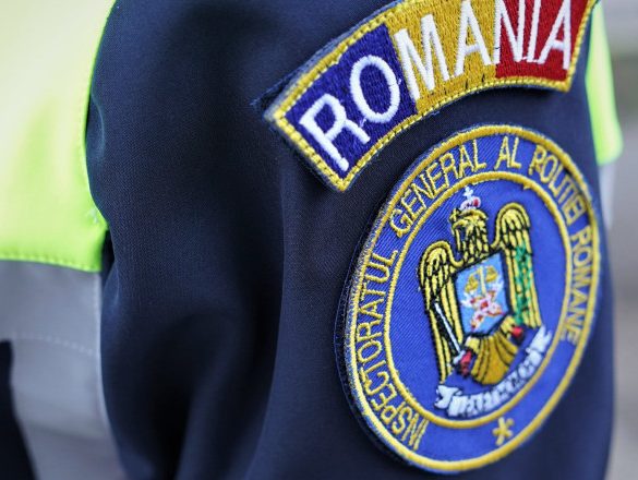 POLIȚIST DIN CARAȘ-SEVERIN, PRINS CU MÂNA ÎN SAC: VINDEA INFLUENȚĂ PE LÂNGĂ PROCUROR CU PREȚUL DE 1.000 DE EURO!