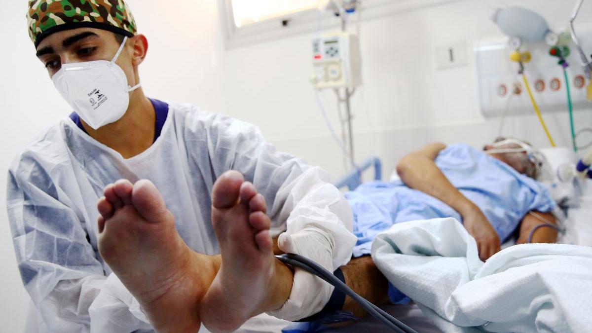 DRAMĂ ȘI SÂNGE LA CARANSEBEȘ! UN BĂRBAT A ZBURAT DE LA ETAJ DUPĂ CE A FOST JEFUIT!