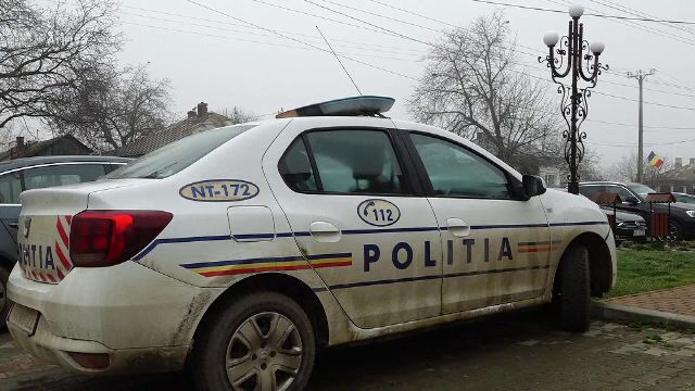 GROAZĂ PE DN 57! BĂRBAT ASCUNS PE BANCHETA DIN SPATE, CA ÎN FILMELE DE GROAZĂ!