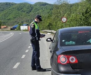HAOS PE ȘOSELE! POLIȚIA A IEȘIT CU TOATE FORȚELE: RADARE ULTIMA GENERAȚIE ȘI TESTE ANTIDROG ÎN DIRECT!