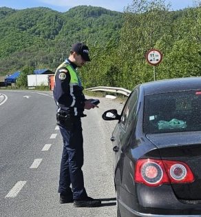 HAOS PE ȘOSELE! POLIȚIA A IEȘIT CU TOATE FORȚELE: RADARE ULTIMA GENERAȚIE ȘI TESTE ANTIDROG ÎN DIRECT!