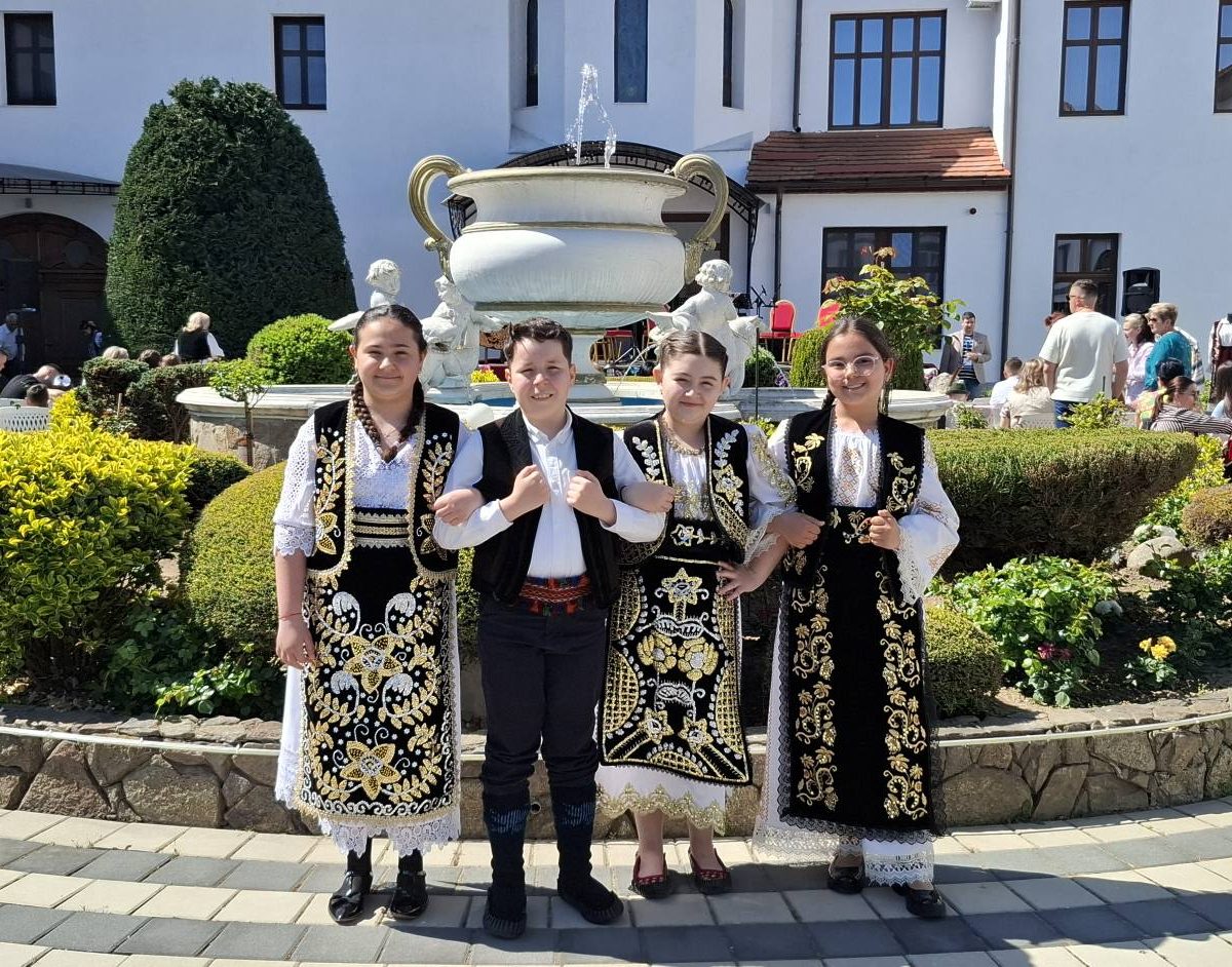 Patru stele din Moldova Nouă luminează graiul bănățean