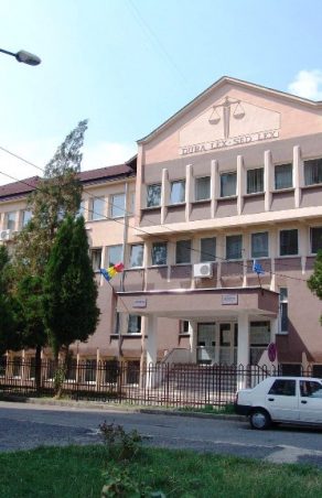 FURTURI, BĂTAIE ȘI BEȚII -CARAȘ-SEVERIN! Cinci indivizi, în fața judecătorilor după o săptămână de coșmar judiciar