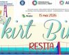 SCANDALOS DE ELEGANT! ROCHII, FLORI ȘI PEDALE ÎN CENTRUL REȘIȚEI!