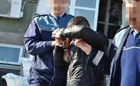 SCANDAL MONSTRU ÎN CARAȘ-SEVERIN! Bestia de 20 de ani care a îngenuncheat o copilă: Șantaj sexual horror și imagini interzise postate pe net!