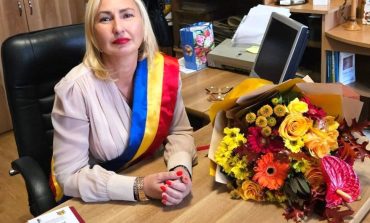 O șansă uriașă pentru tinerii din Răcășdia! Primărița Nicoleta Lechici oferă locuri de casă gratuite pentru noua generație