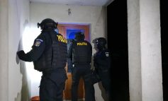 BOMBA ANULUI ÎN CARAȘ-SEVERIN! Tânăr de 28 de ani, săltat de DIICOT după un scenariu de coșmar! Ce făcea cu o copilă de 15 ani în timp ce filma totul cu telefonul!