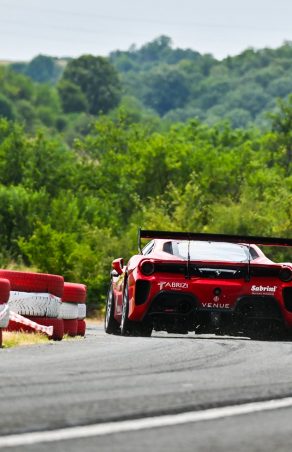 BOMBA ÎN MOTORSPORT: Record de adrenalină pe Valea Domanului! Monștrii pe patru roți asediază Reșița, iar fanii sunt în alertă maximă!