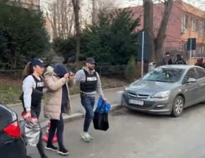 STRIGĂTOR LA CER! Cum erau jecmăniți bătrânii din Reșița și Hunedoara de un „medic” din spatele gratiilor! Detalii incredibile din dosar!
