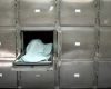 APOCALIPSA SINGURĂTĂȚII LA REȘIȚA! Cadavrul unui bătrân, uitat de lume jumătate de an într-un apartament al groazei!