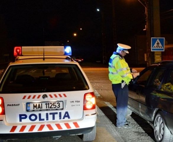HAOS ÎN CARANSEBEȘ! Un albanez și o femeie misterioasă au făcut circ de proporții în fața polițiștilor! Încătușați și târâți la spital după un refuz total!